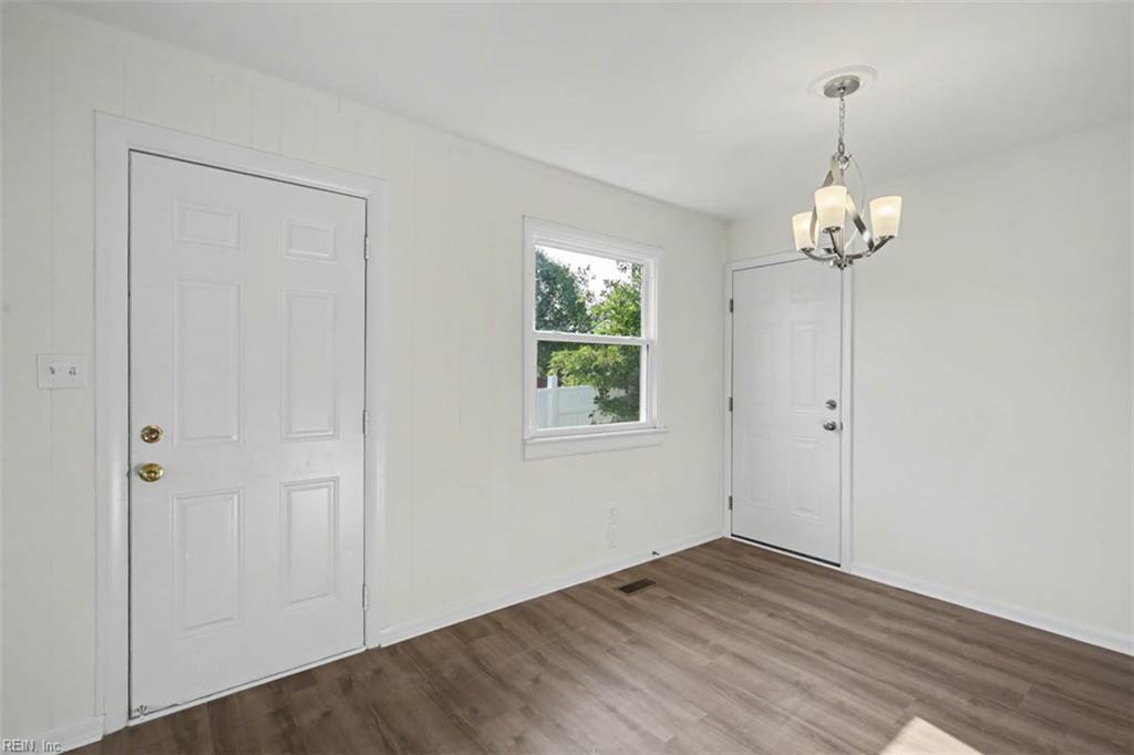 1115 77th St Property Photo 10