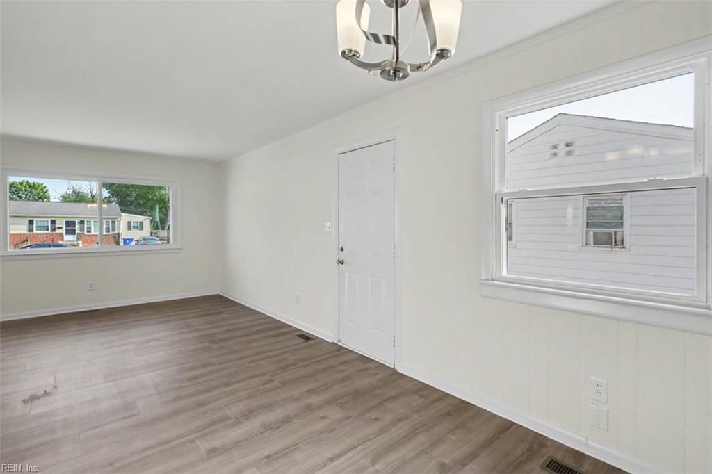 1115 77th St Property Photo 12