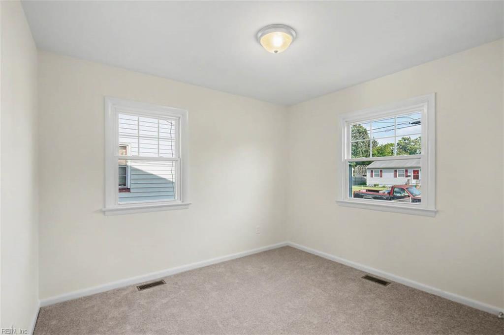 1115 77th St Property Photo 20