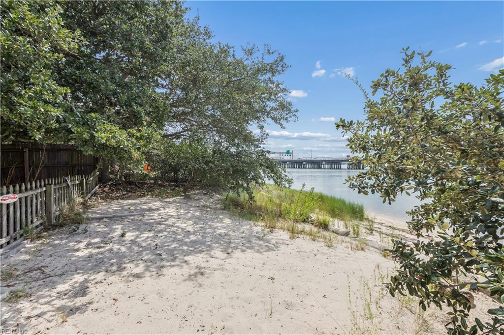 937 Little Bay Ave Property Photo 26