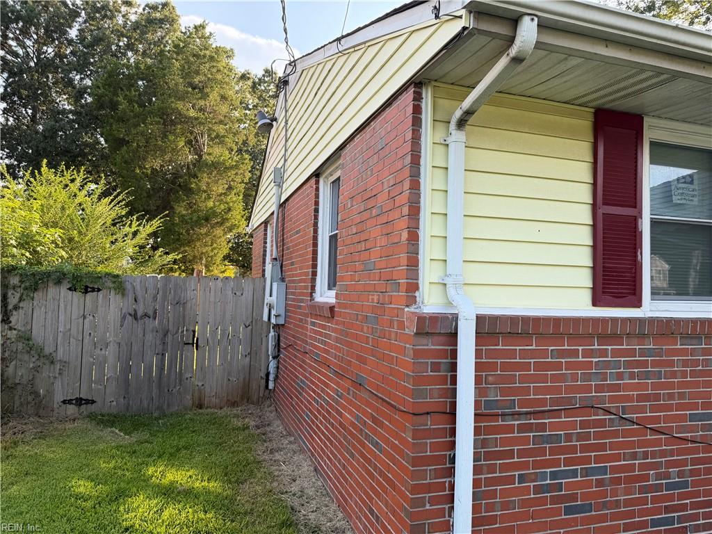 2918 Berkley Ave Property Photo 3