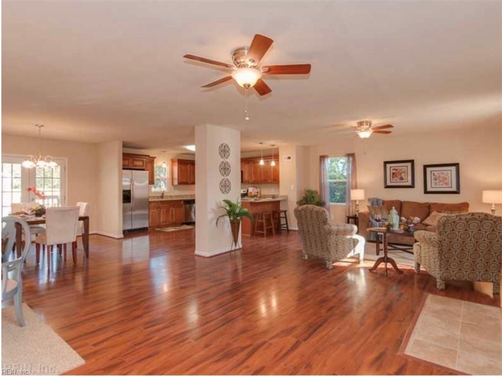 3672 Hyde Cir Property Photo 3