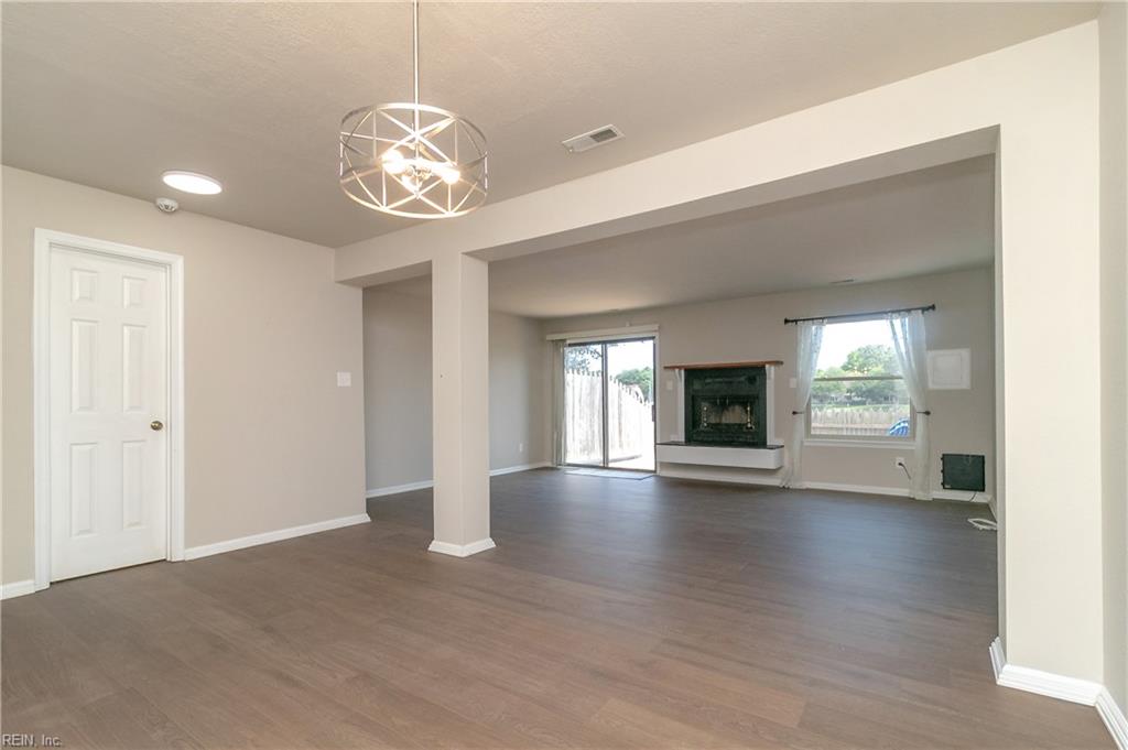 4737 Eldon Ct Property Photo 4