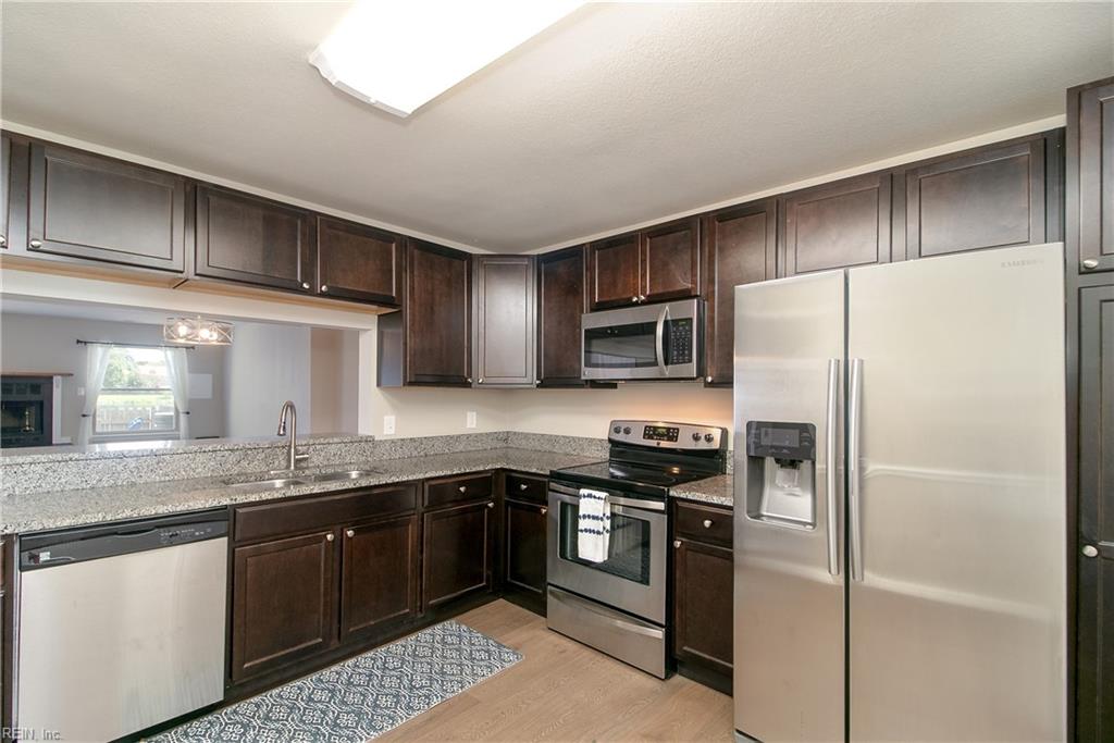 4737 Eldon Ct Property Photo 7