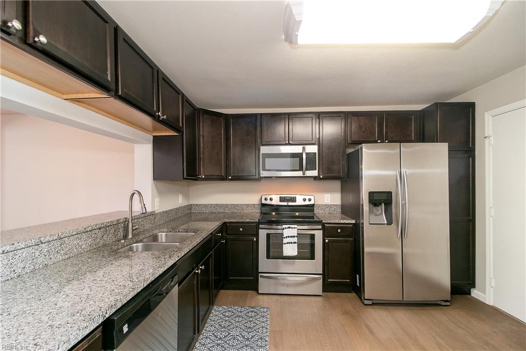 4737 Eldon Ct Property Photo 8