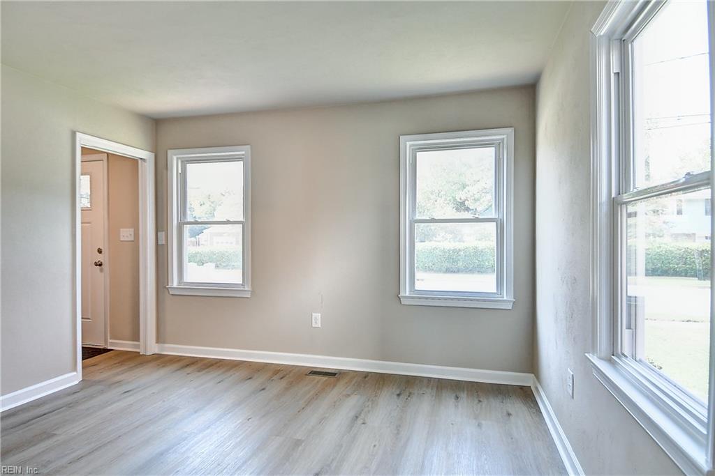 132 Cherry St Property Photo 8