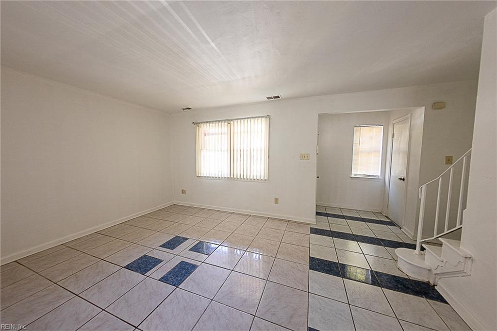 3355 Lakecrest Rd Property Photo 6