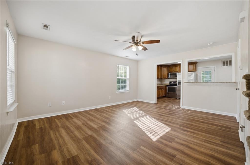 5109 James St Property Photo 10