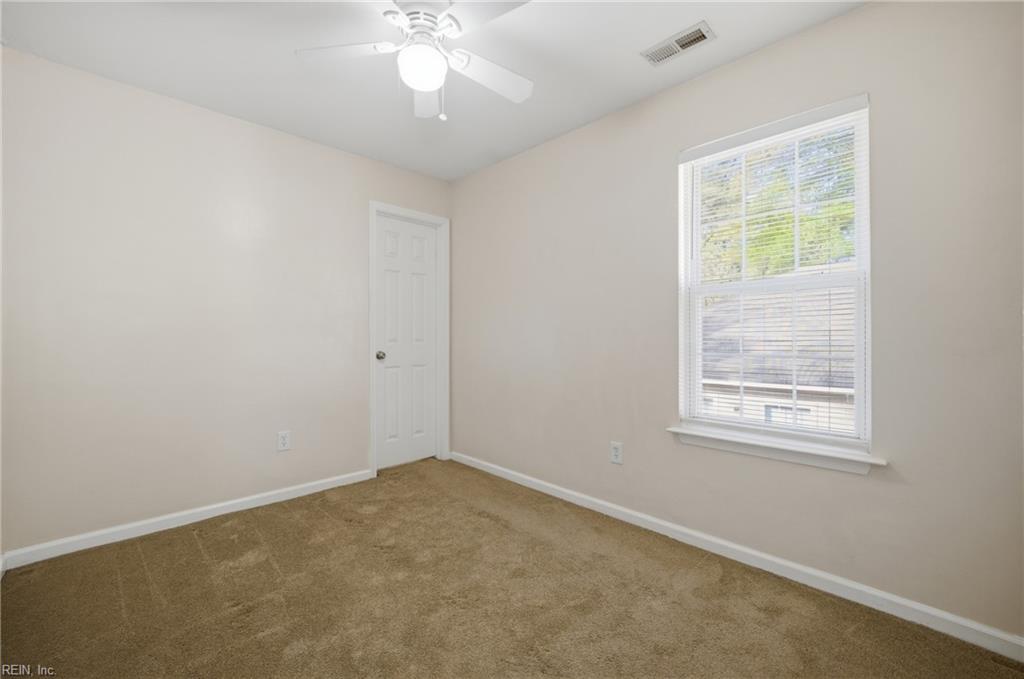 5109 James St Property Photo 17