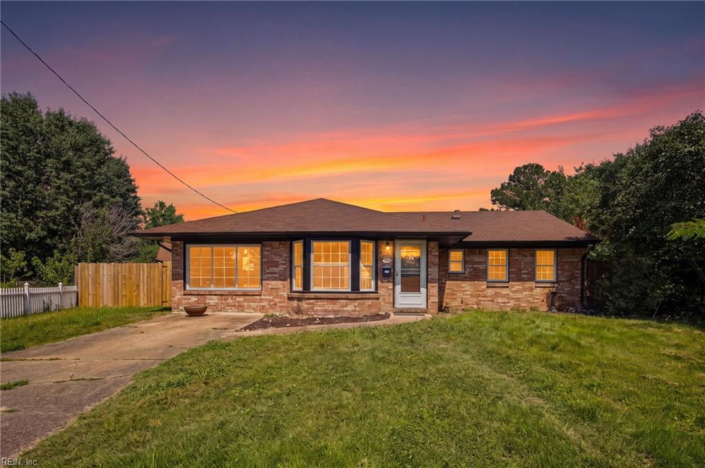 5004 Westgrove Cir Property Photo 1