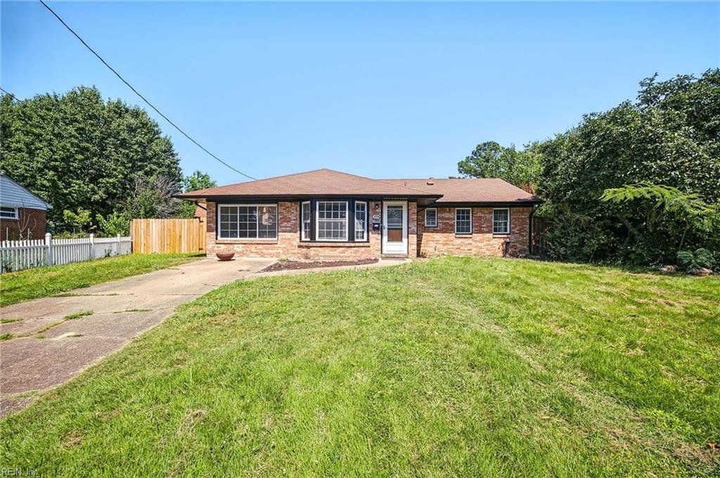 5004 Westgrove Cir Property Photo 2