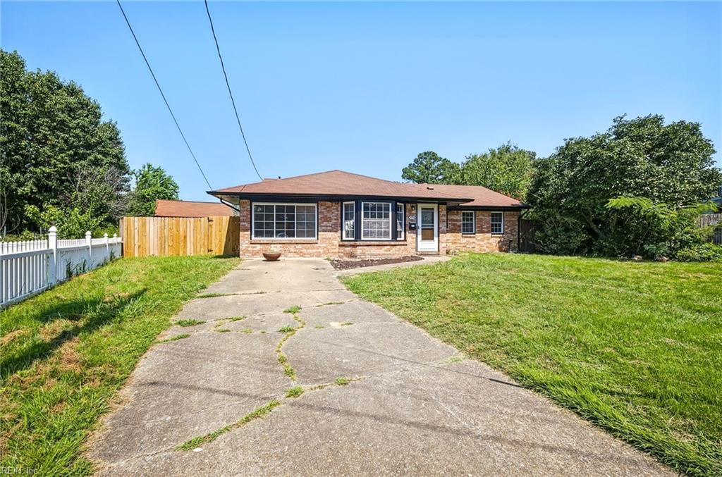 5004 Westgrove Cir Property Photo 3