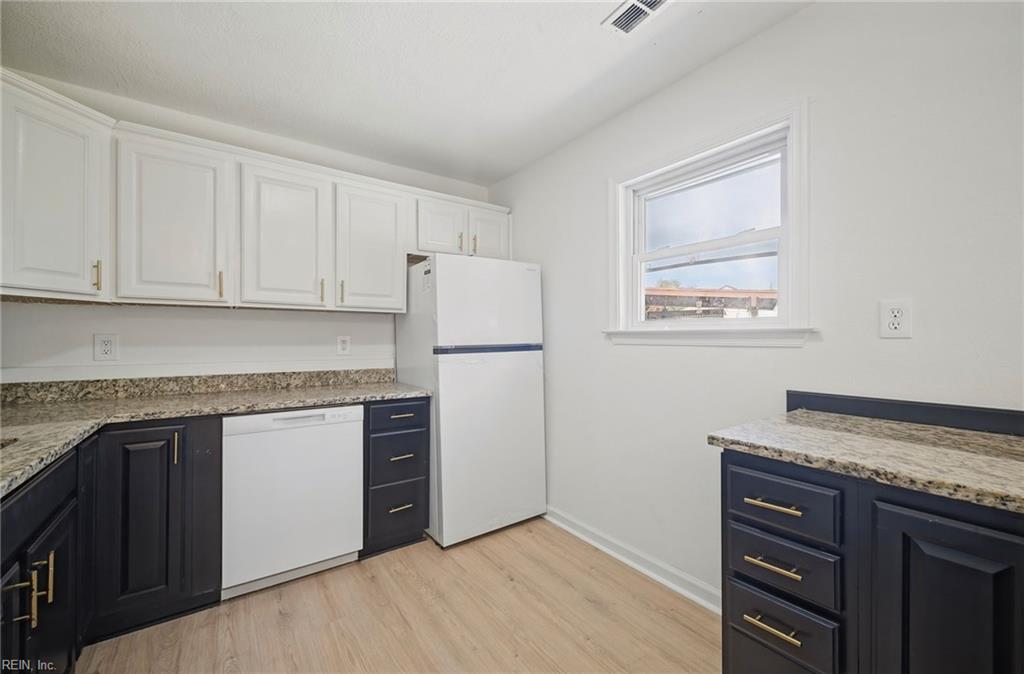 5004 Westgrove Cir Property Photo 10