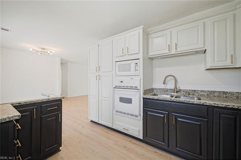5004 Westgrove Cir Property Photo 11
