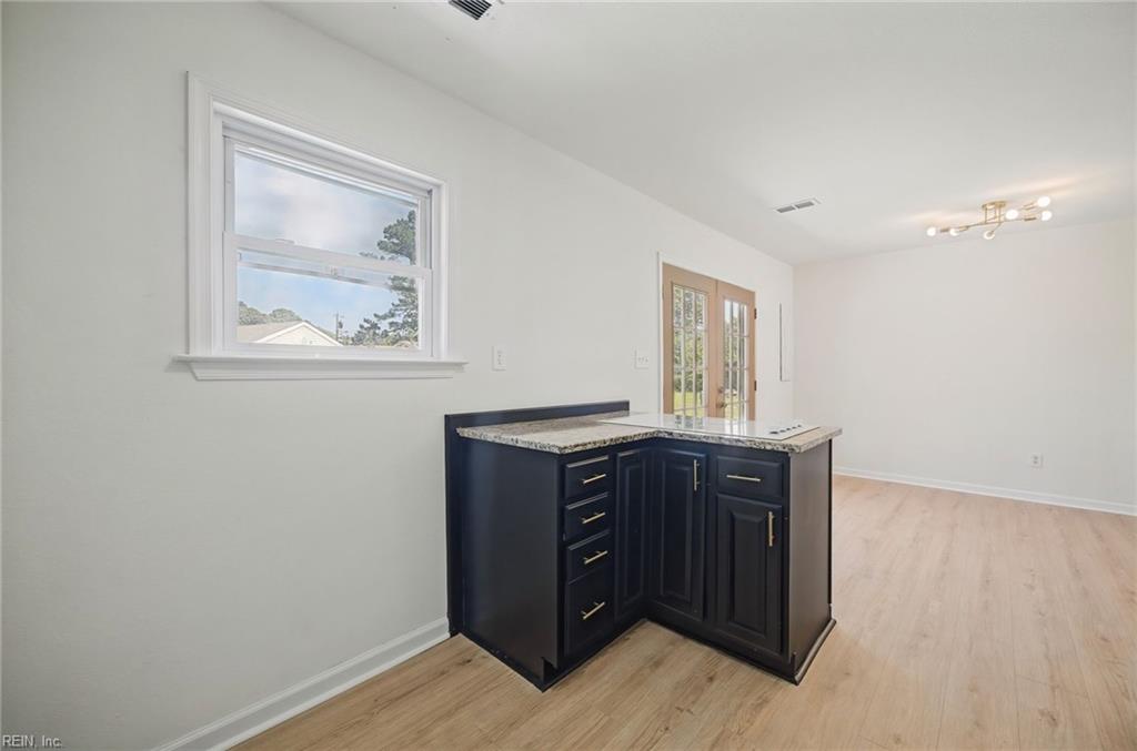 5004 Westgrove Cir Property Photo 13