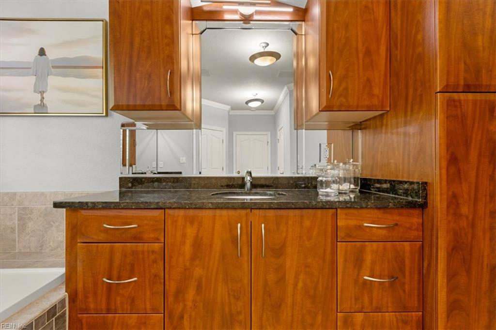 200 Ashby Ct Property Photo 25