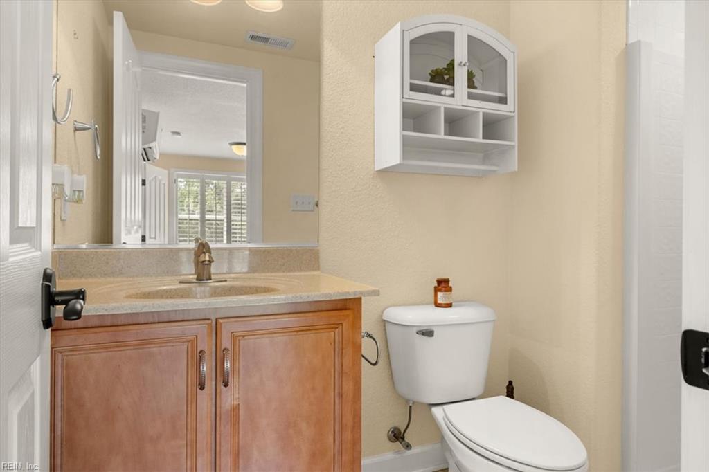 200 Ashby Ct Property Photo 42