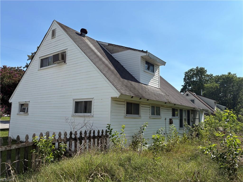 1820 Norview Ave Property Photo 1