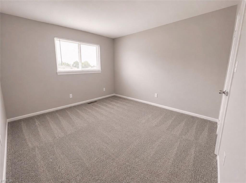 1430 Sierra Dr Property Photo 24