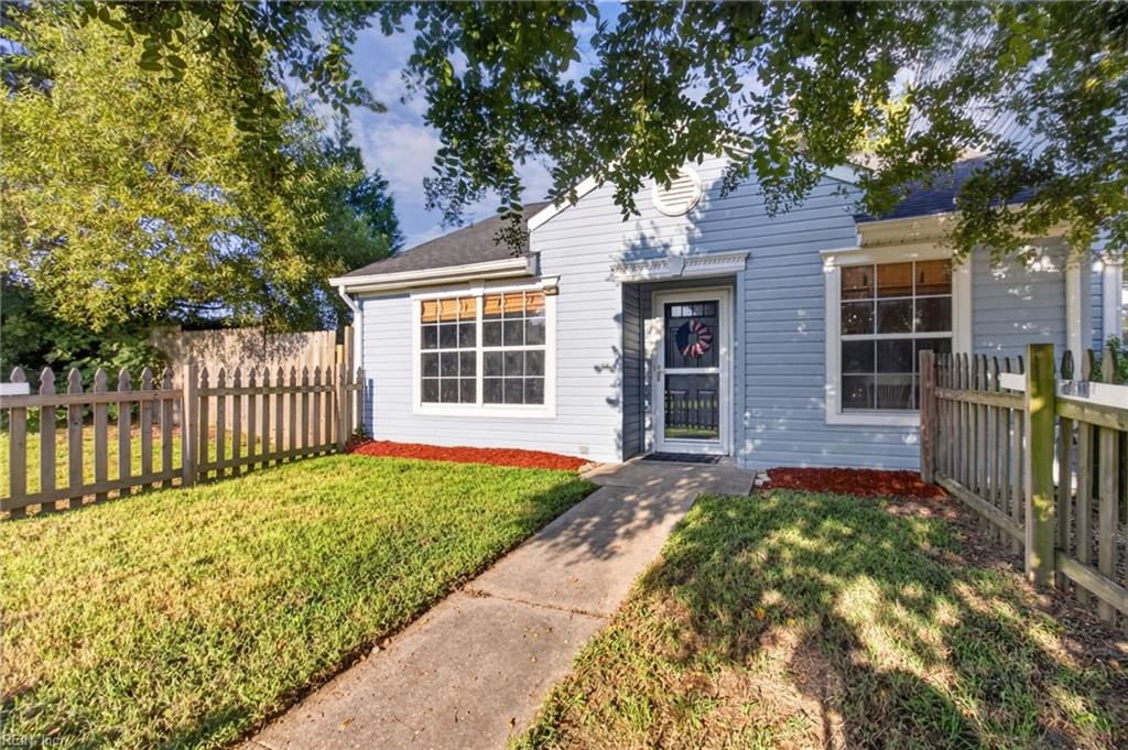2119 King James Ct Property Photo 1