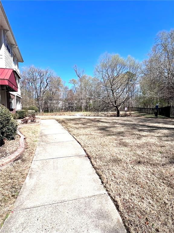 924 Southmoor Dr Property Photo 31