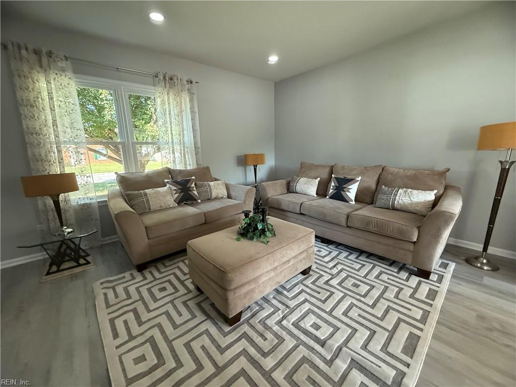 509 Cassway Arch Property Photo 4