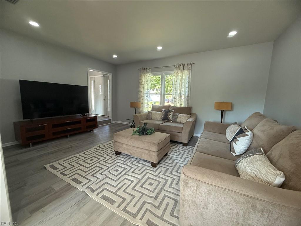 509 Cassway Arch Property Photo 5