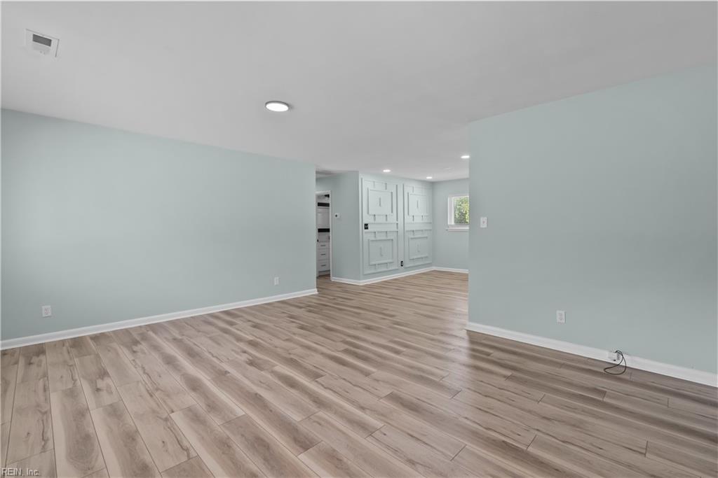 152 Mann Dr Property Photo 3