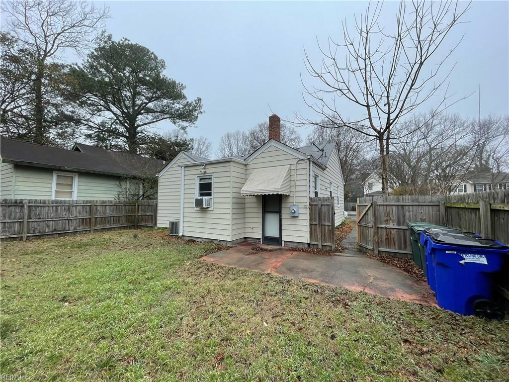 1547 Melrose Pw Property Photo 3
