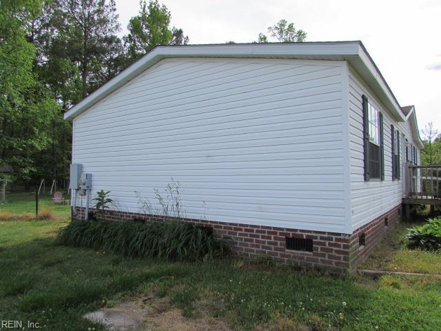 77 Louise St Property Photo 5