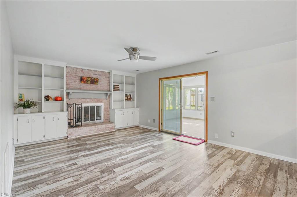 1330 Coral Pl Property Photo 4