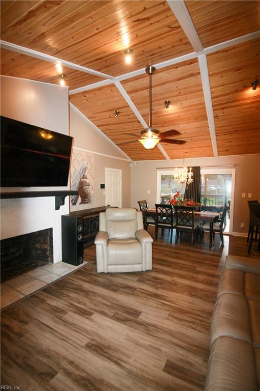 2708 Meadow Dr W Property Photo 9