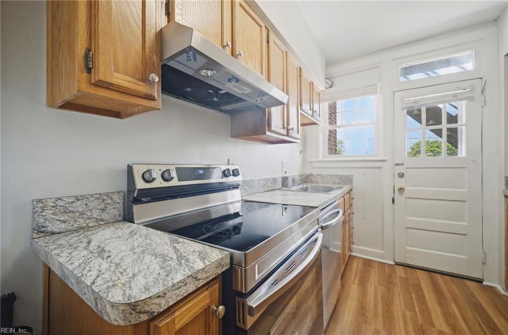 742 Washington Park Property Photo 15