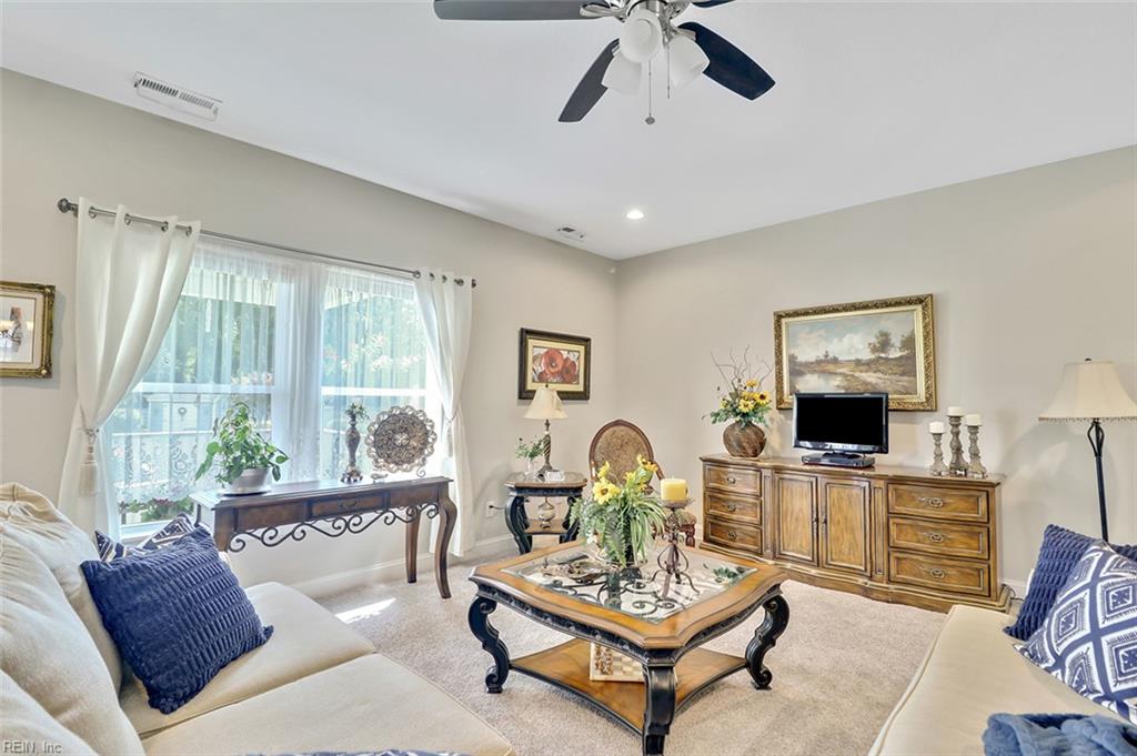 101 Sutryk Ct Property Photo 9