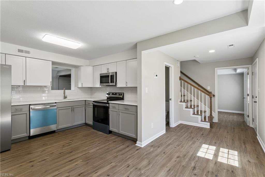 3 E Davis Rd Property Photo 8