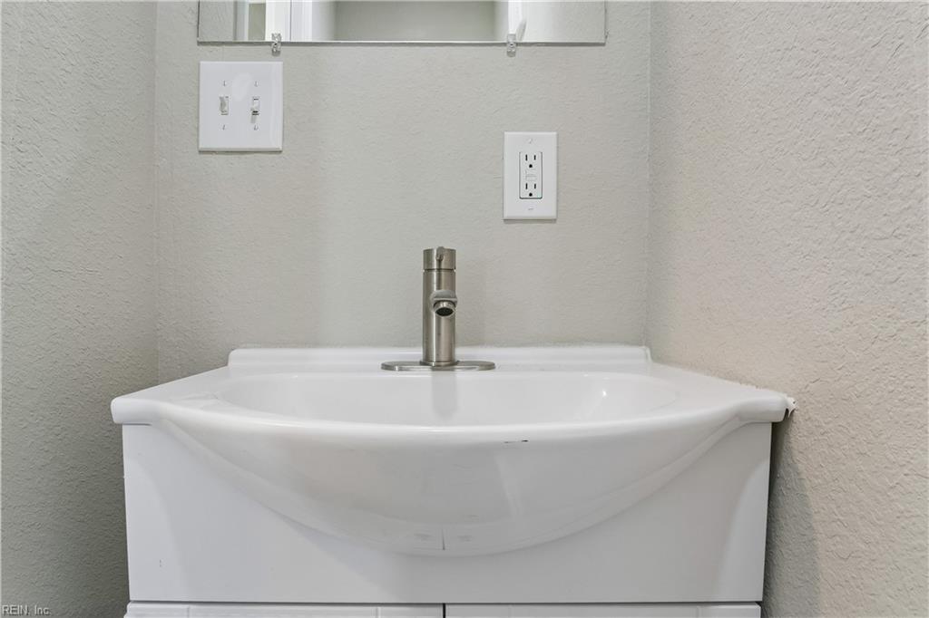 3 E Davis Rd Property Photo 23
