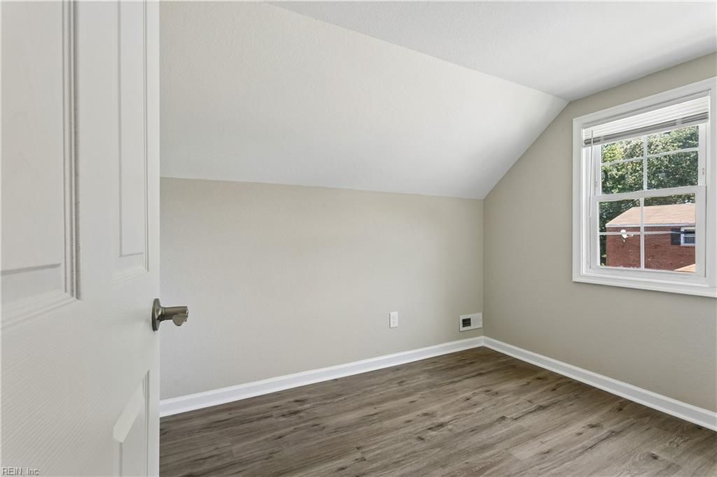 3 E Davis Rd Property Photo 27
