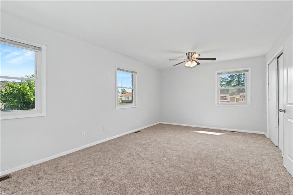 1102 Carrington Cres S Property Photo 11