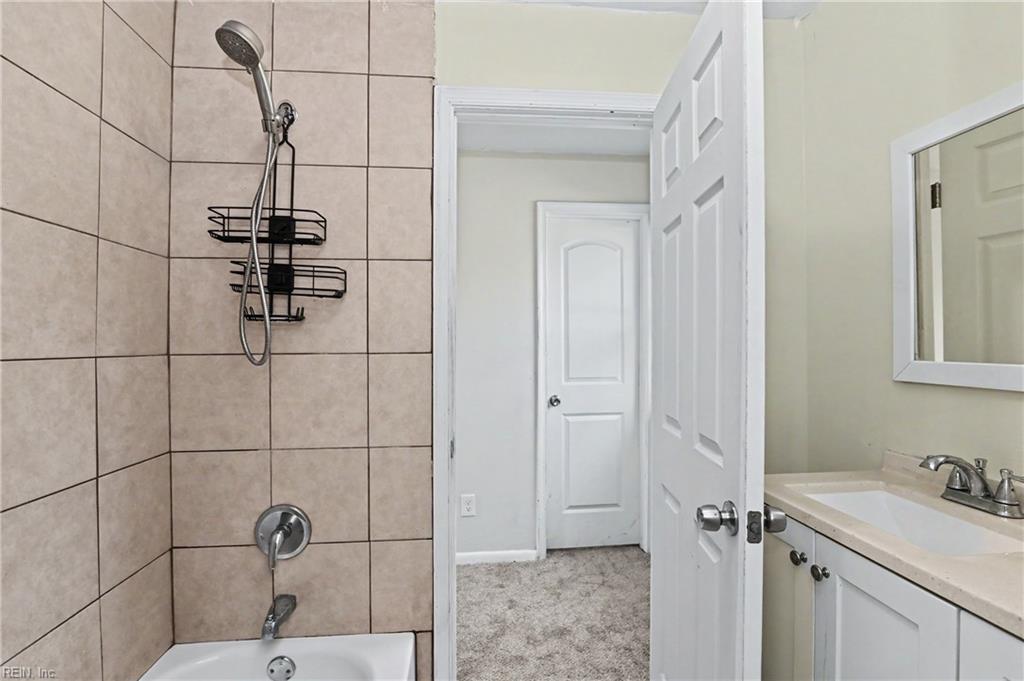 1102 Carrington Cres S Property Photo 16