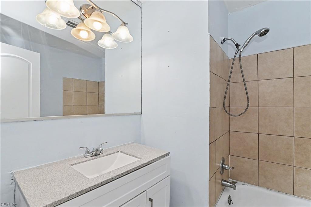 1102 Carrington Cres S Property Photo 19