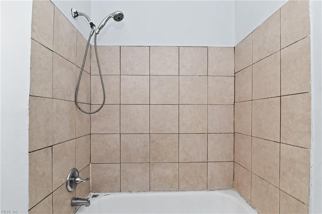 1102 Carrington Cres S Property Photo 20