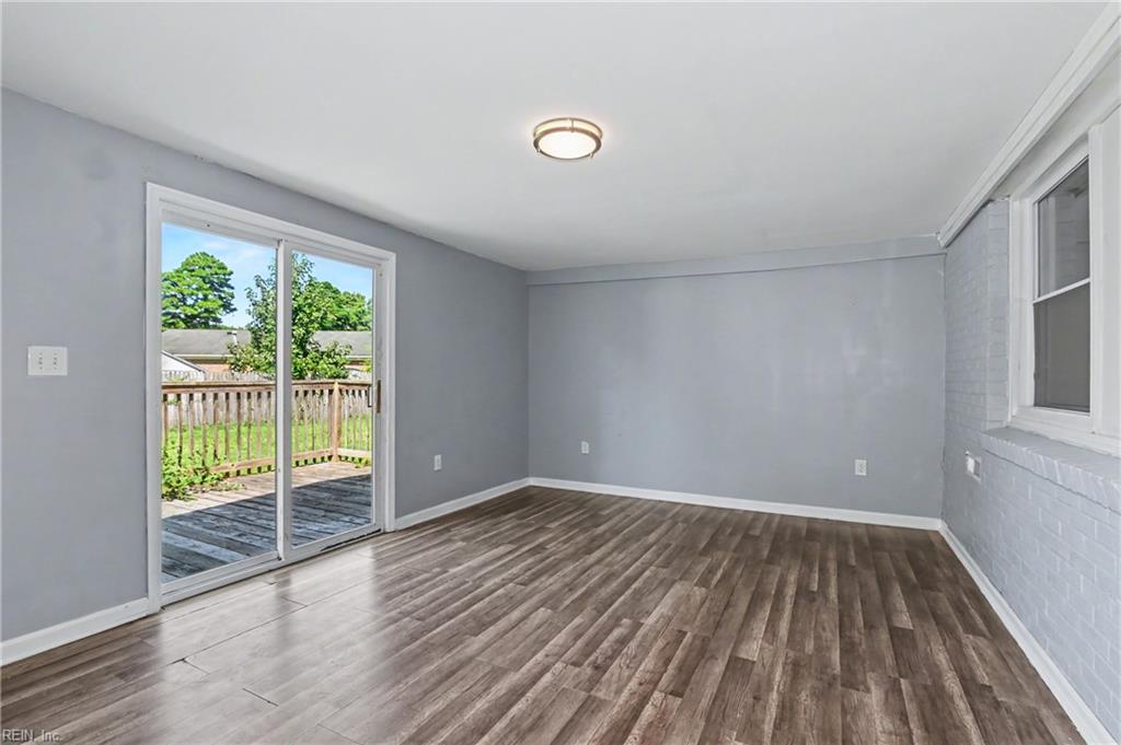 1102 Carrington Cres S Property Photo 32