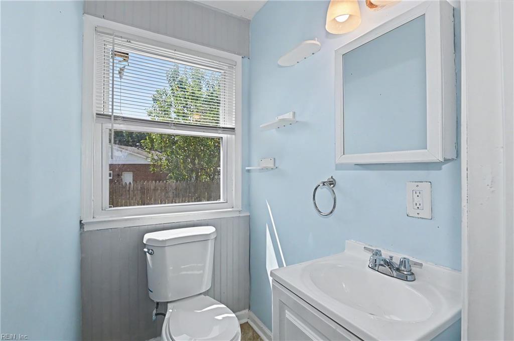 1102 Carrington Cres S Property Photo 36