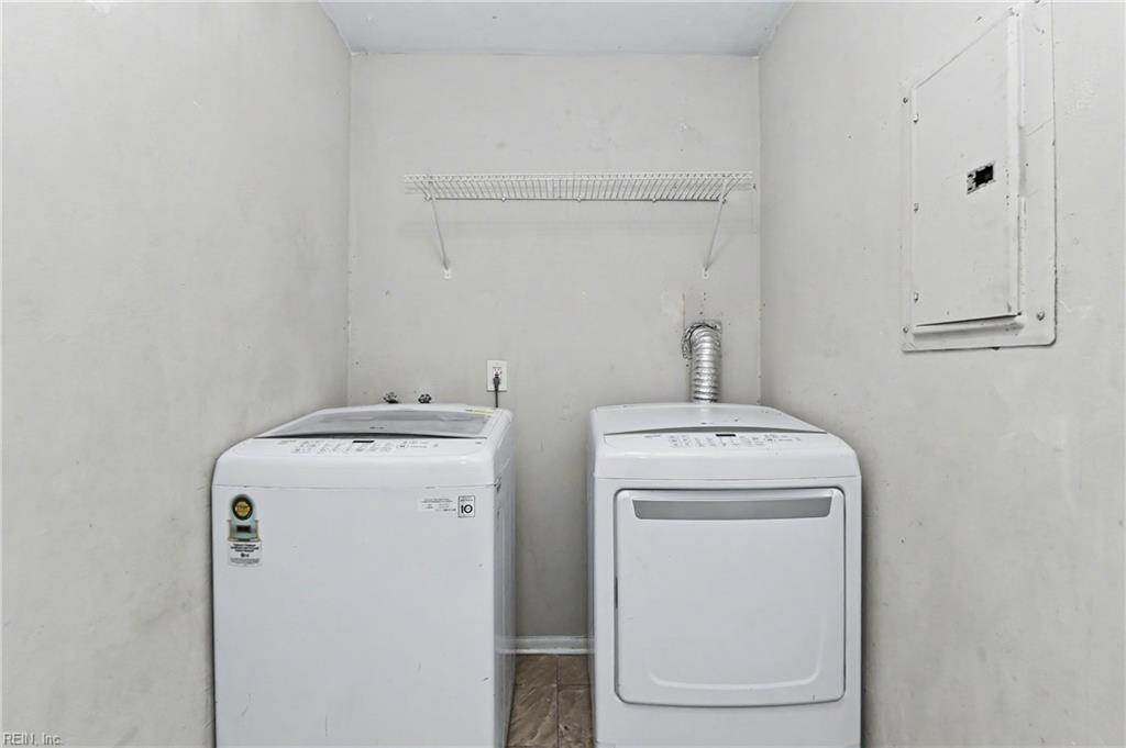 1102 Carrington Cres S Property Photo 37