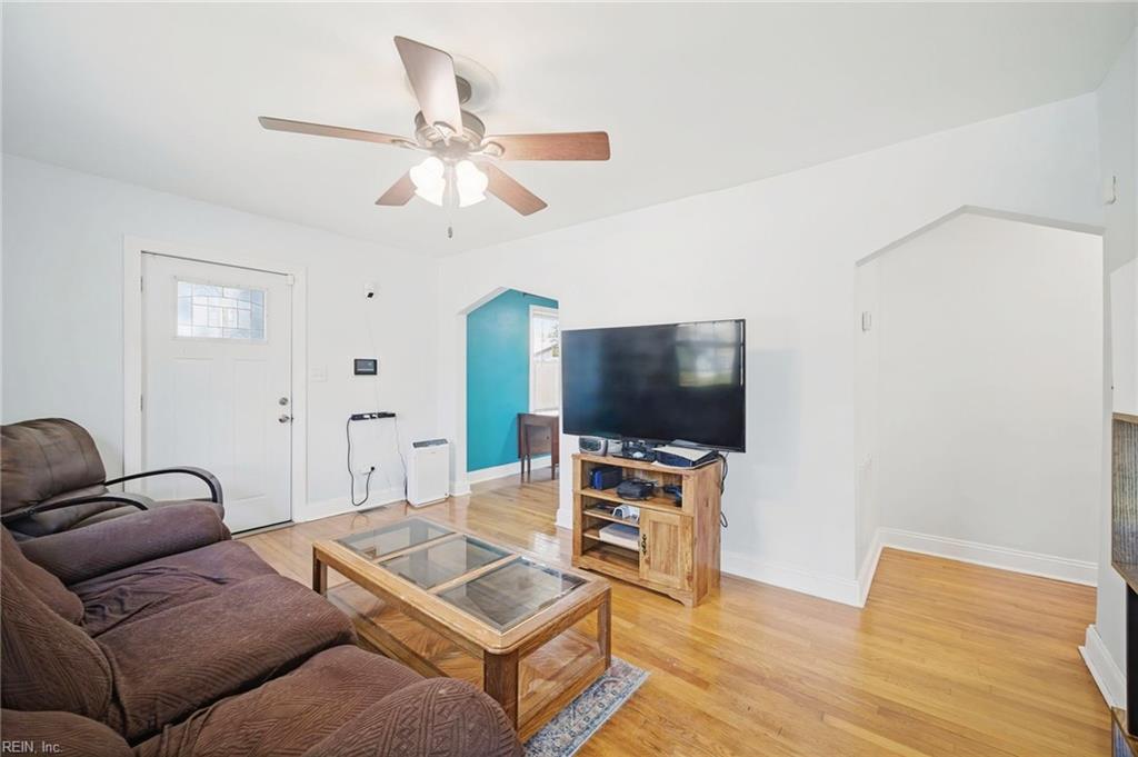 8450 Quincy St Property Photo 6