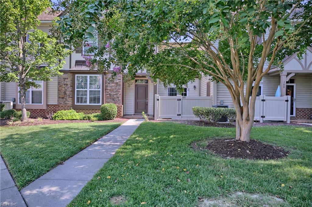 109 Herons Cv Property Photo 2