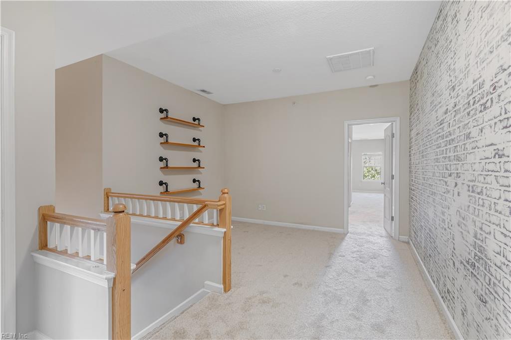 109 Herons Cv Property Photo 13