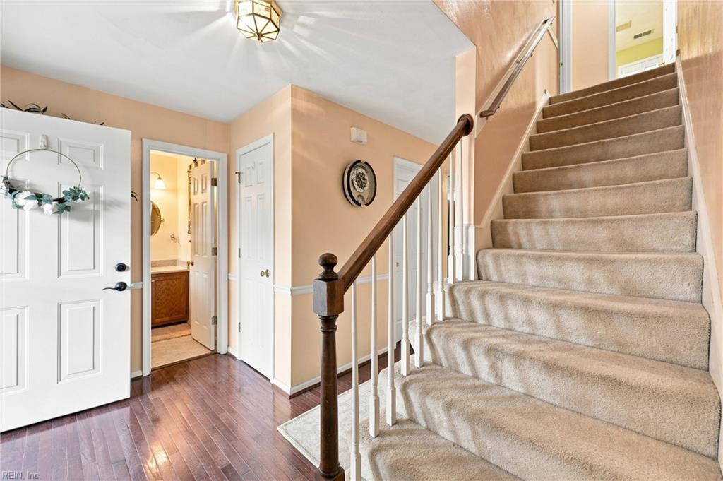 641 Edgewood Arch Property Photo 7