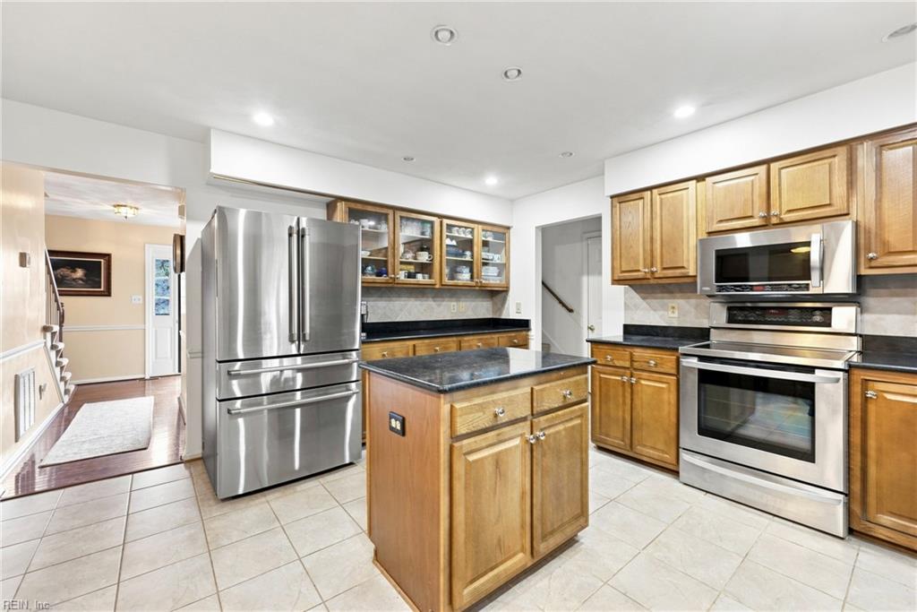 641 Edgewood Arch Property Photo 12