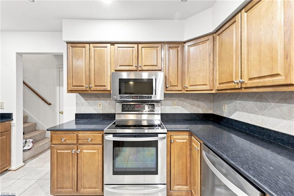 641 Edgewood Arch Property Photo 13